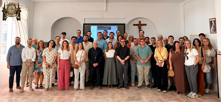 Foto de familia de los participantes del Encuentro de Evangelizadores Digitales